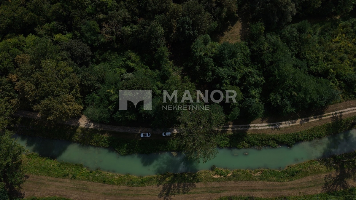 Terreno BUZET, 19.000 €
