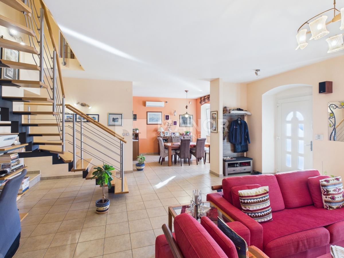 KOSTRENA SVETA LUCIJA