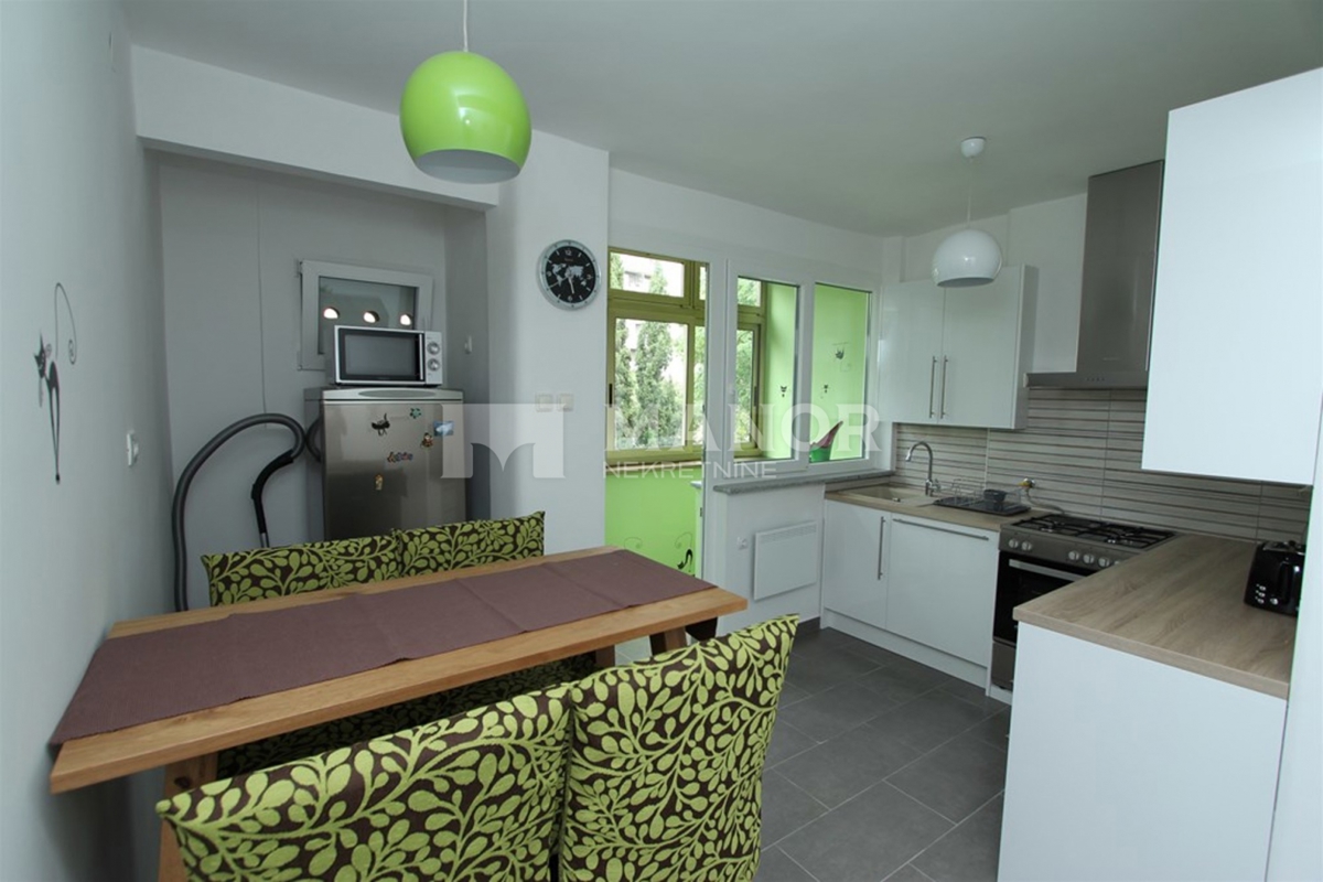 Appartamento RIJEKA, 700 €