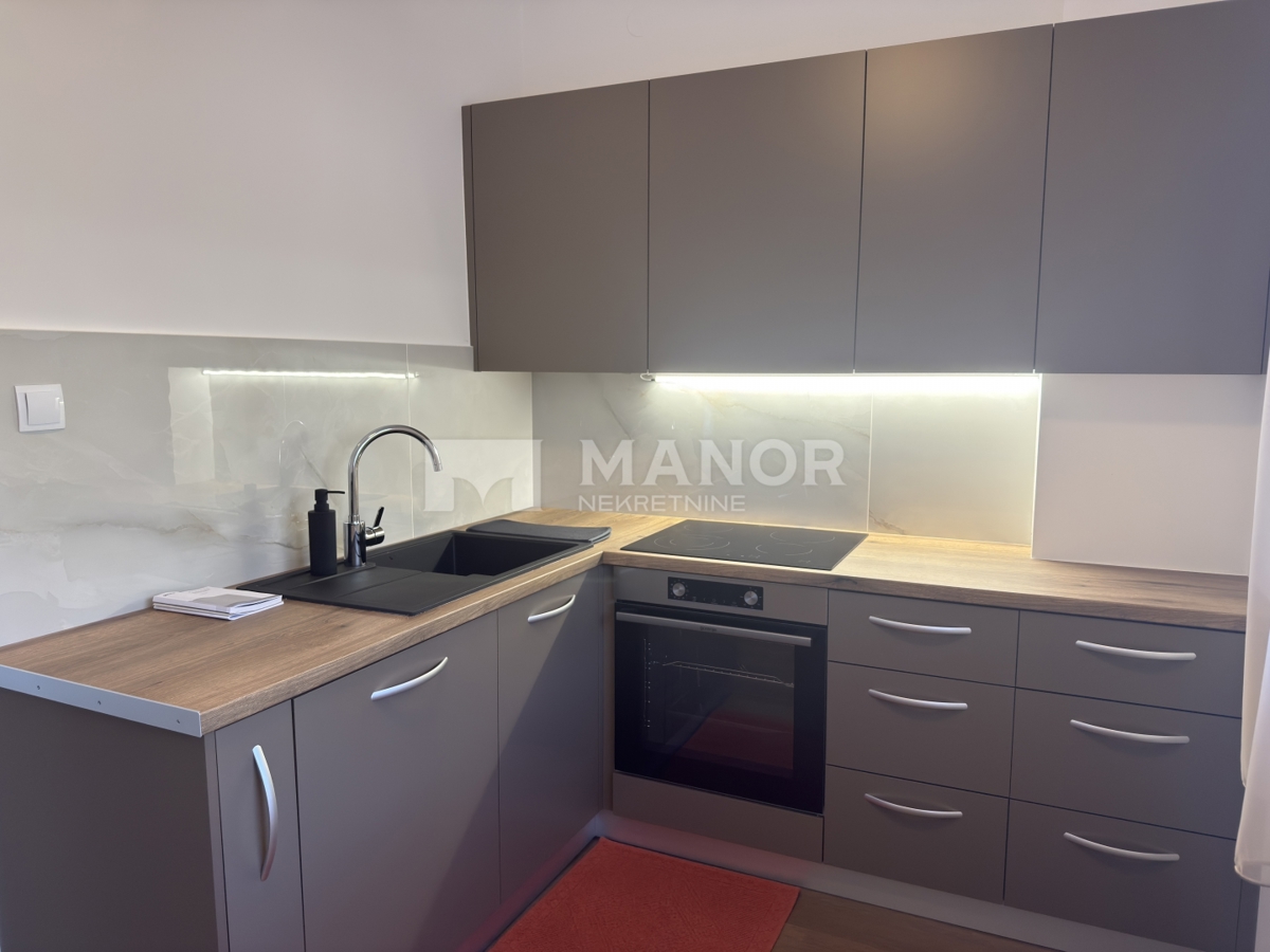 Appartamento MATULJI, 800 €