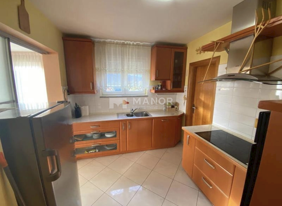 Appartamento KASTAV, 330.000 €