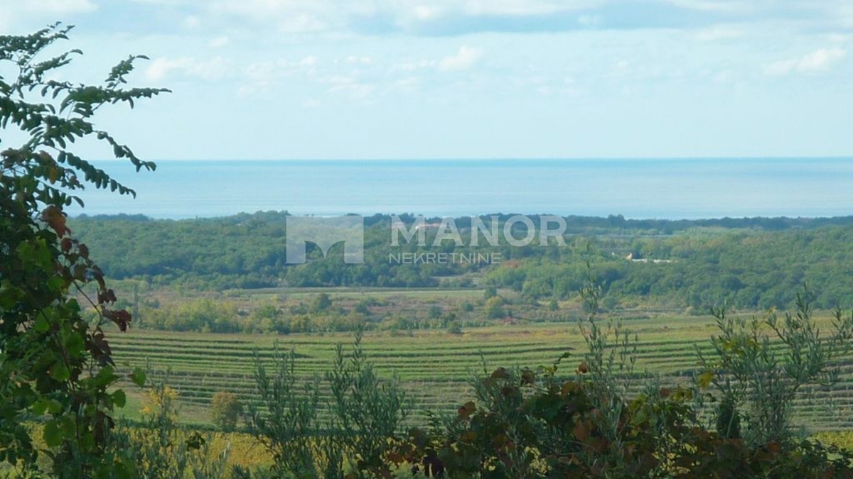 Участок BUJE, 240.000 €