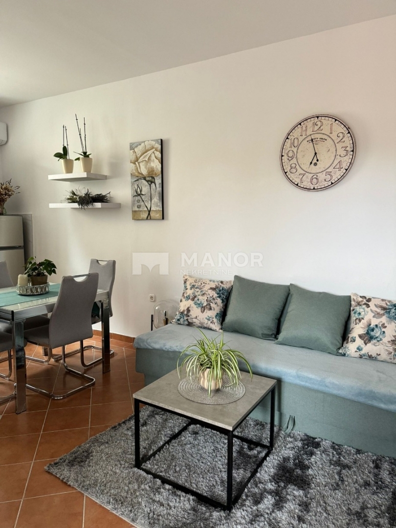 Appartamento MATULJI, 700 €