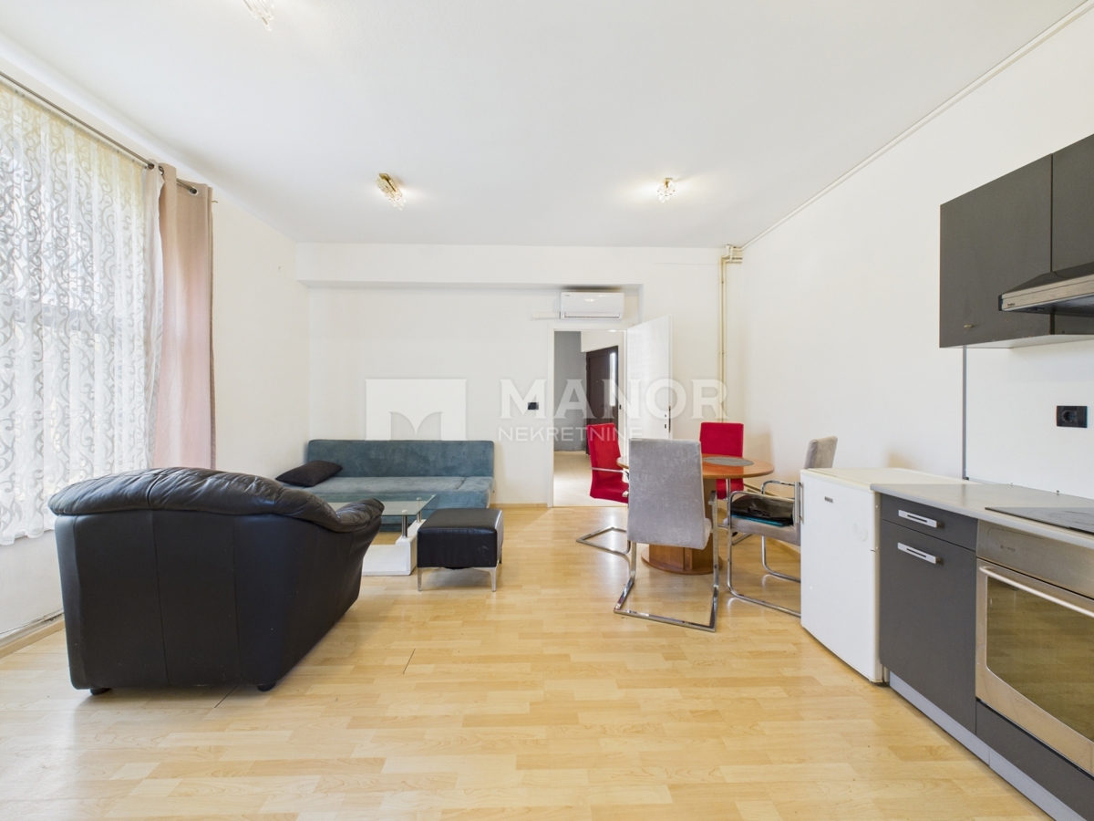 Appartamento VIŠKOVO, 220.000 €