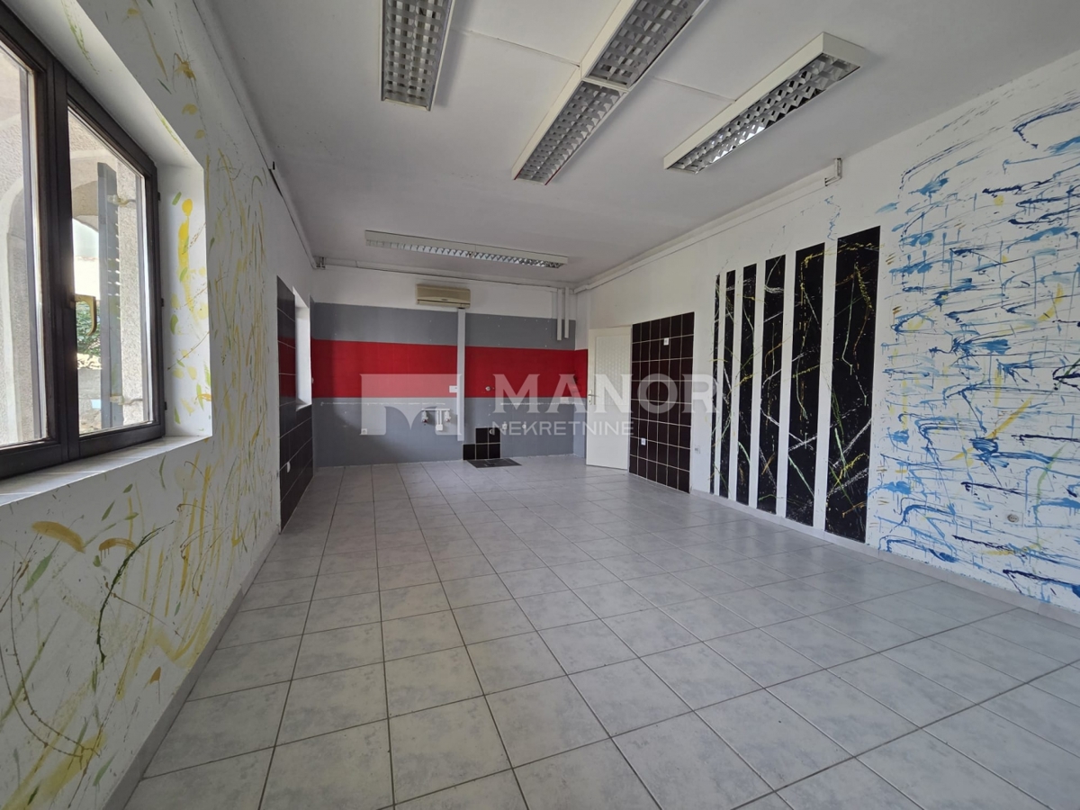 Locale commerciale RIJEKA, 1.000 €