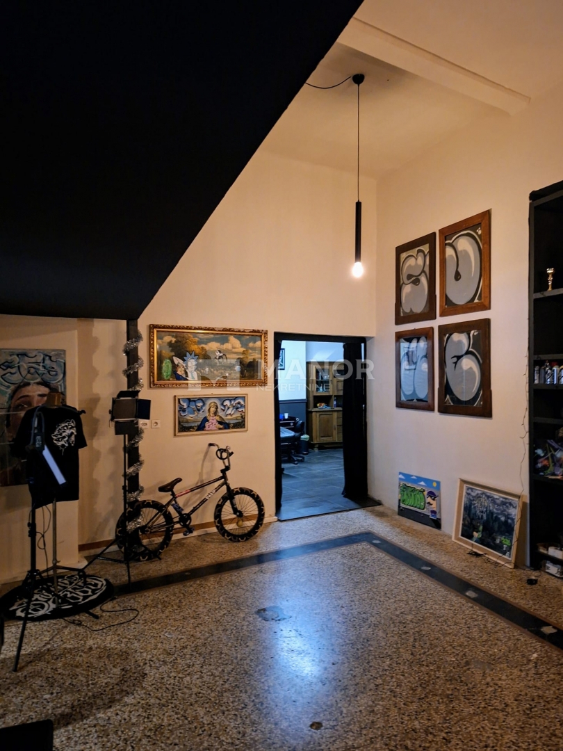 Locale commerciale RIJEKA, 900 €