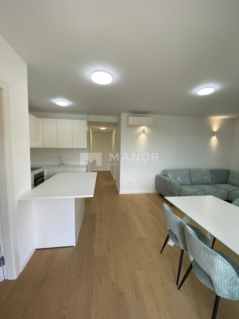 Appartamento RIJEKA, 1.400 €