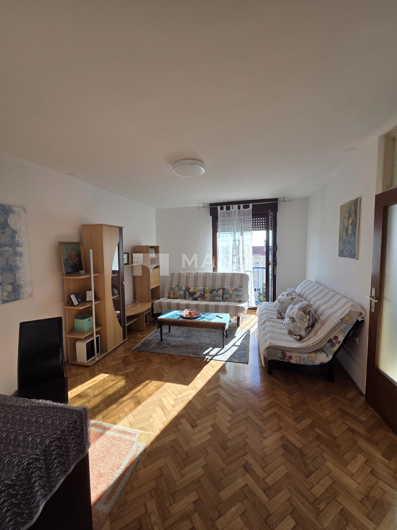 Appartamento RIJEKA, 750 €
