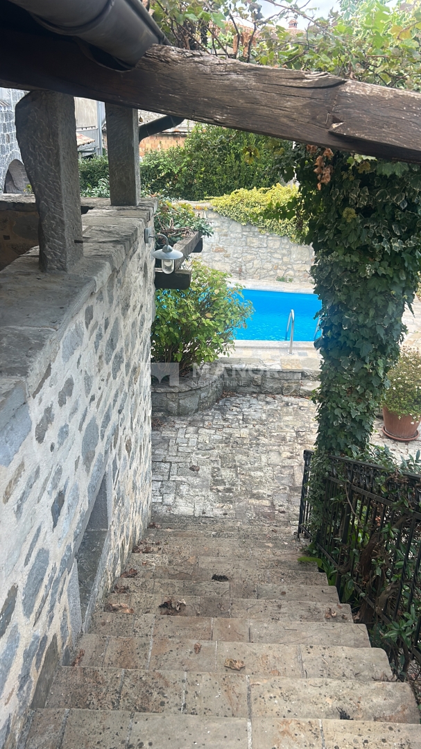 image 32