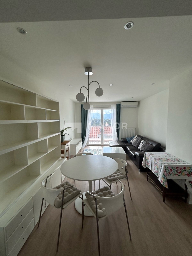 Appartamento RIJEKA, 900 €