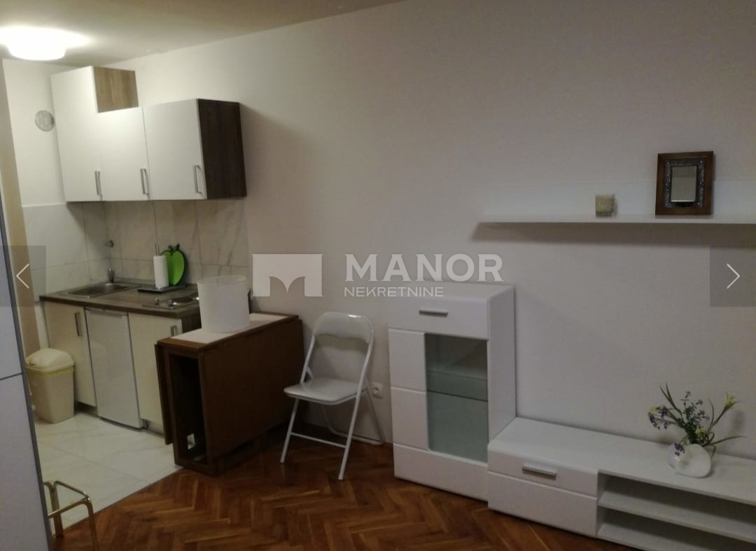 Appartamento RIJEKA, 450 €