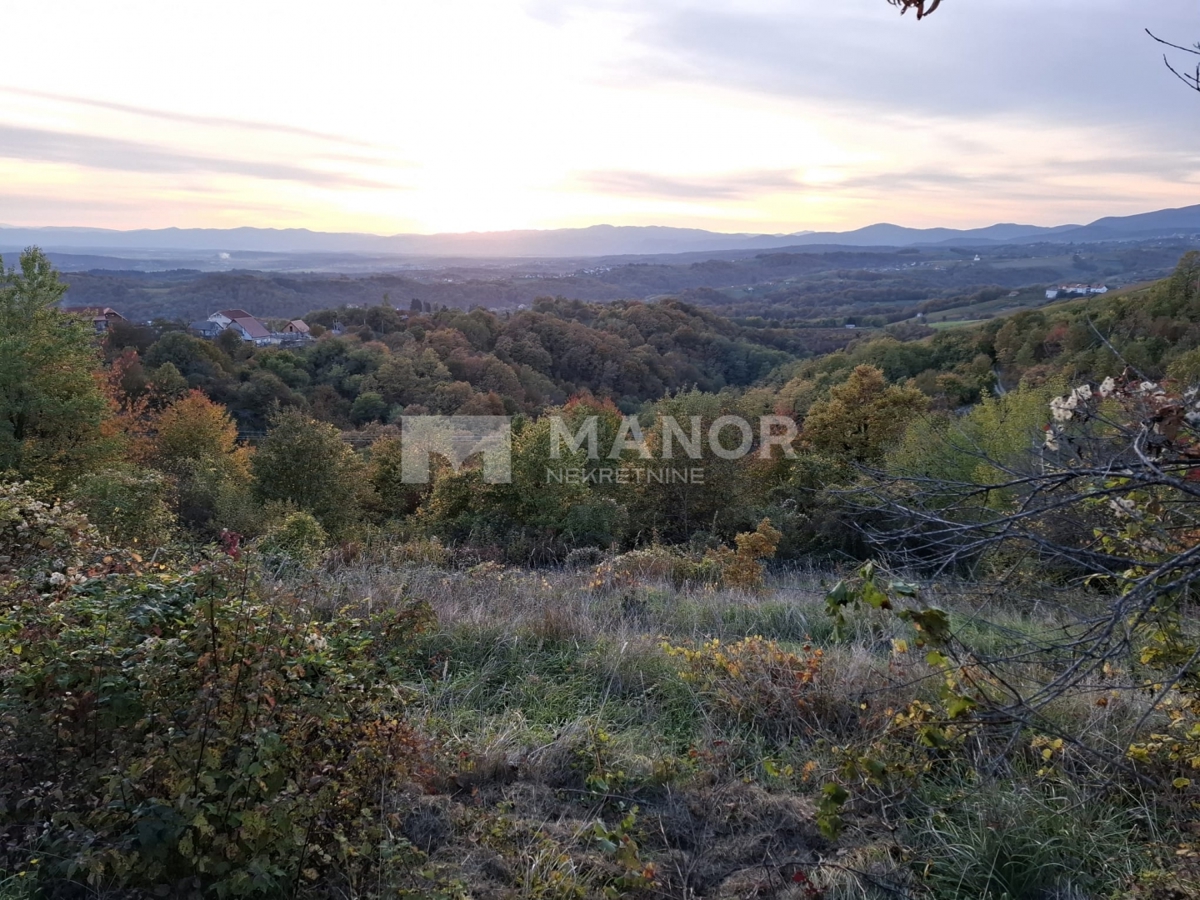 Terreno OZALJ, 9.100 €