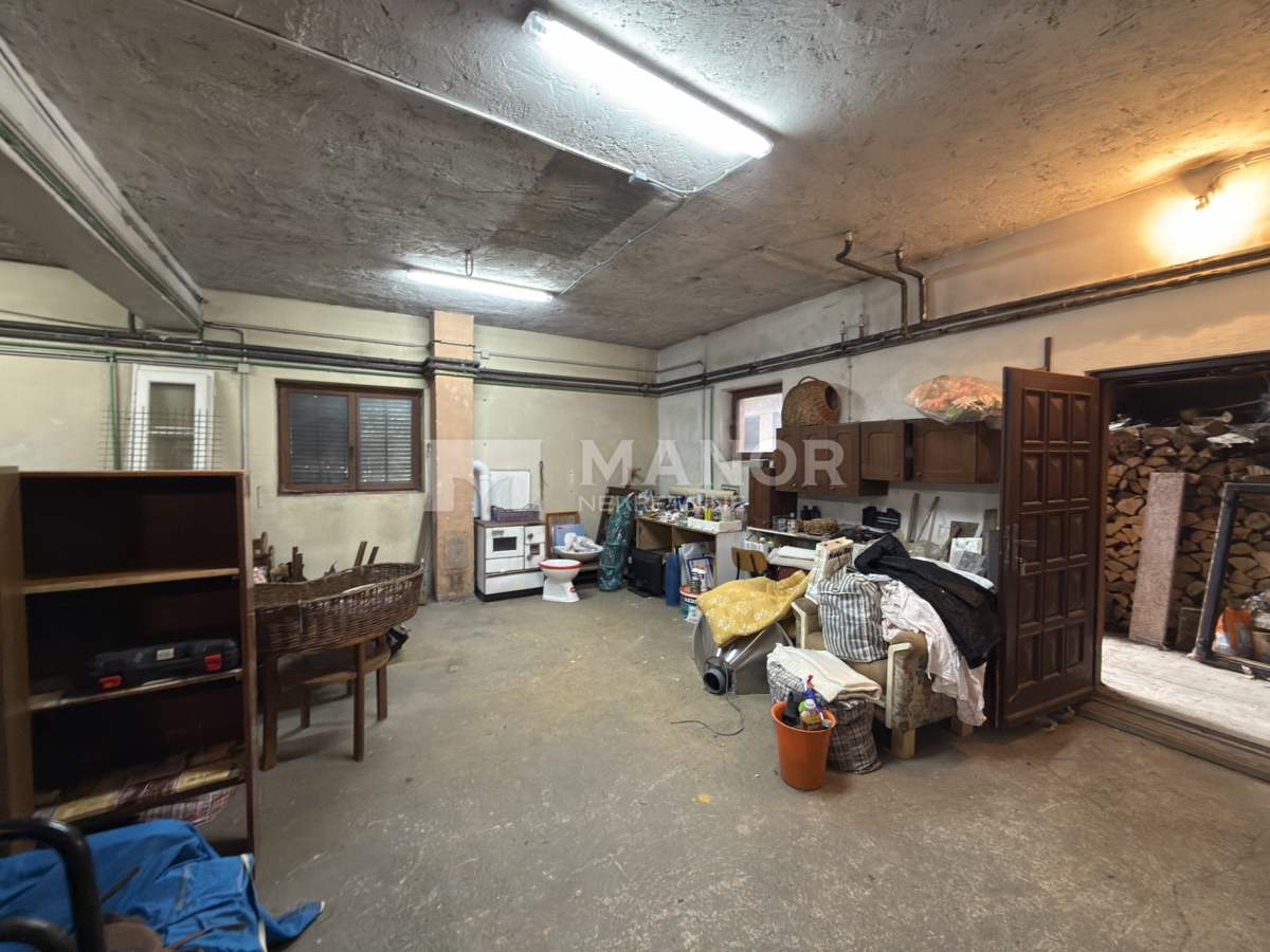 Locale commerciale VIŠKOVO, 1.000 €