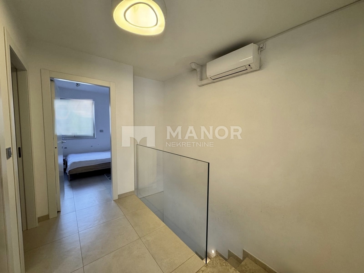 KOSTRENA SVETA LUCIJA