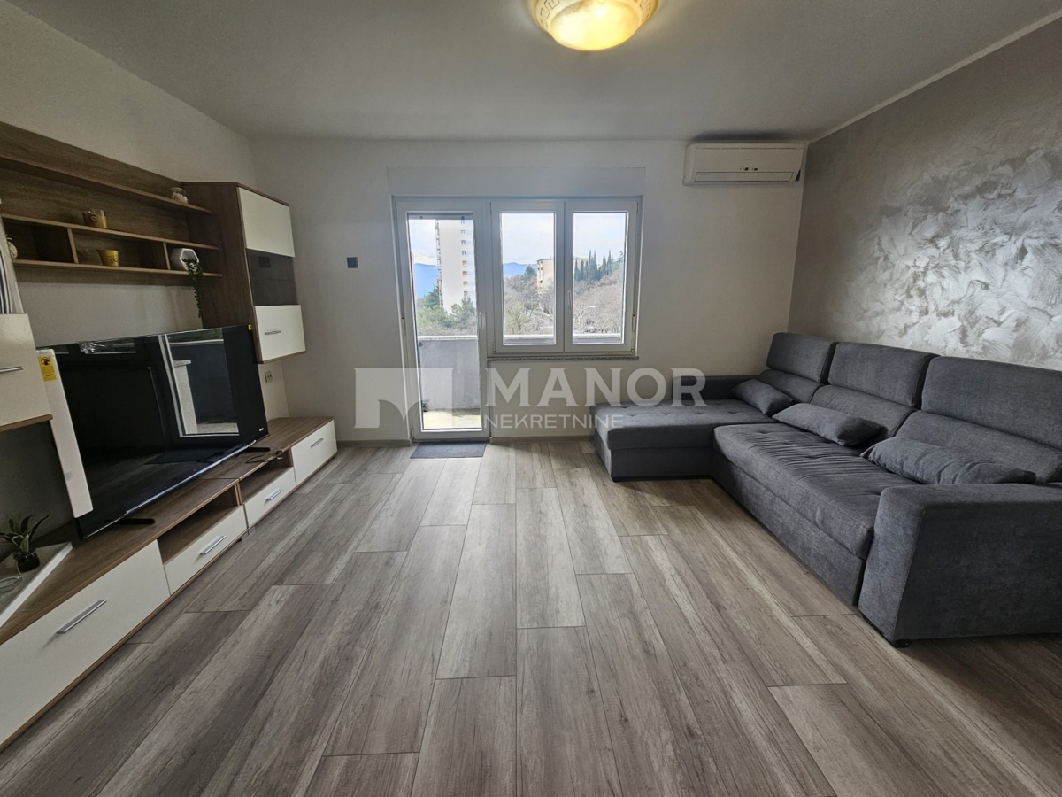 Appartamento RIJEKA, 700 €