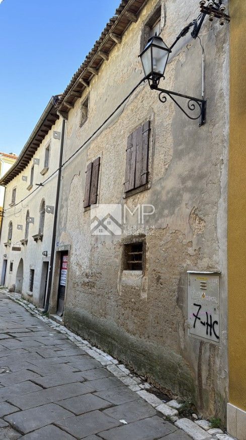 Дом VODNJAN, 60.000 €