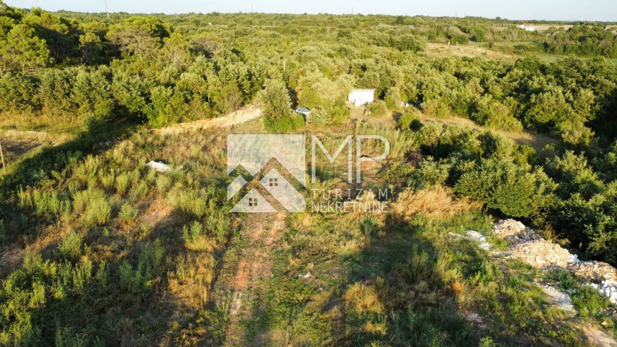 Участок VODNJAN, 350.000 €