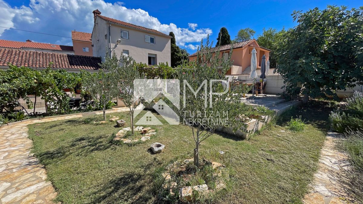 Casa MEDULIN, 890.000 €