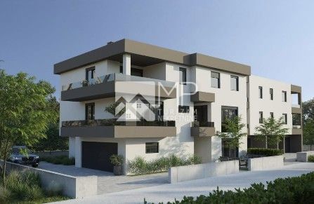 Kaštanjer, three-bedroom apartment on the second floor + garage