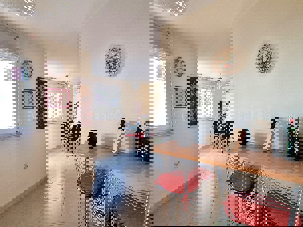 Appartamento NOVIGRAD, 229.000 €