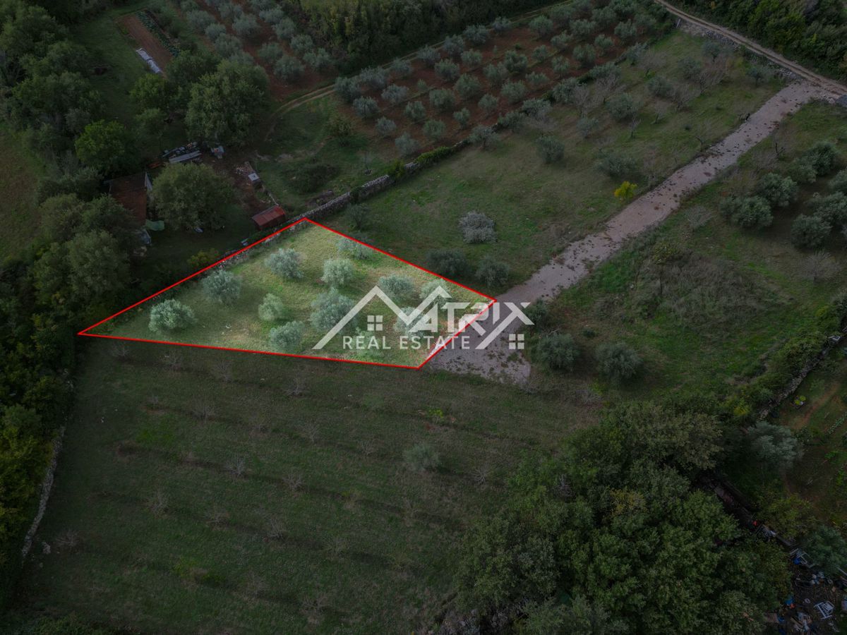 Vodnjan Umgebung, Baugrundstück mit 643 m², umgeben von Grünflächen – 2