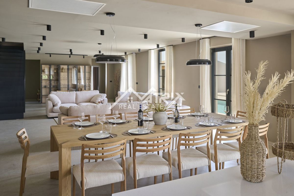 Poreč okolica, Vila sa bazenom i 5 spavaćih soba Novogradnja – 3