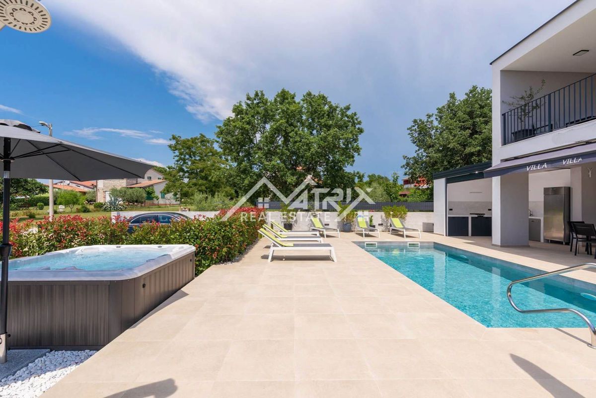 Poreč, Haus mit Pool und Whirlpool nur 4,5 km vom Zentrum – 3