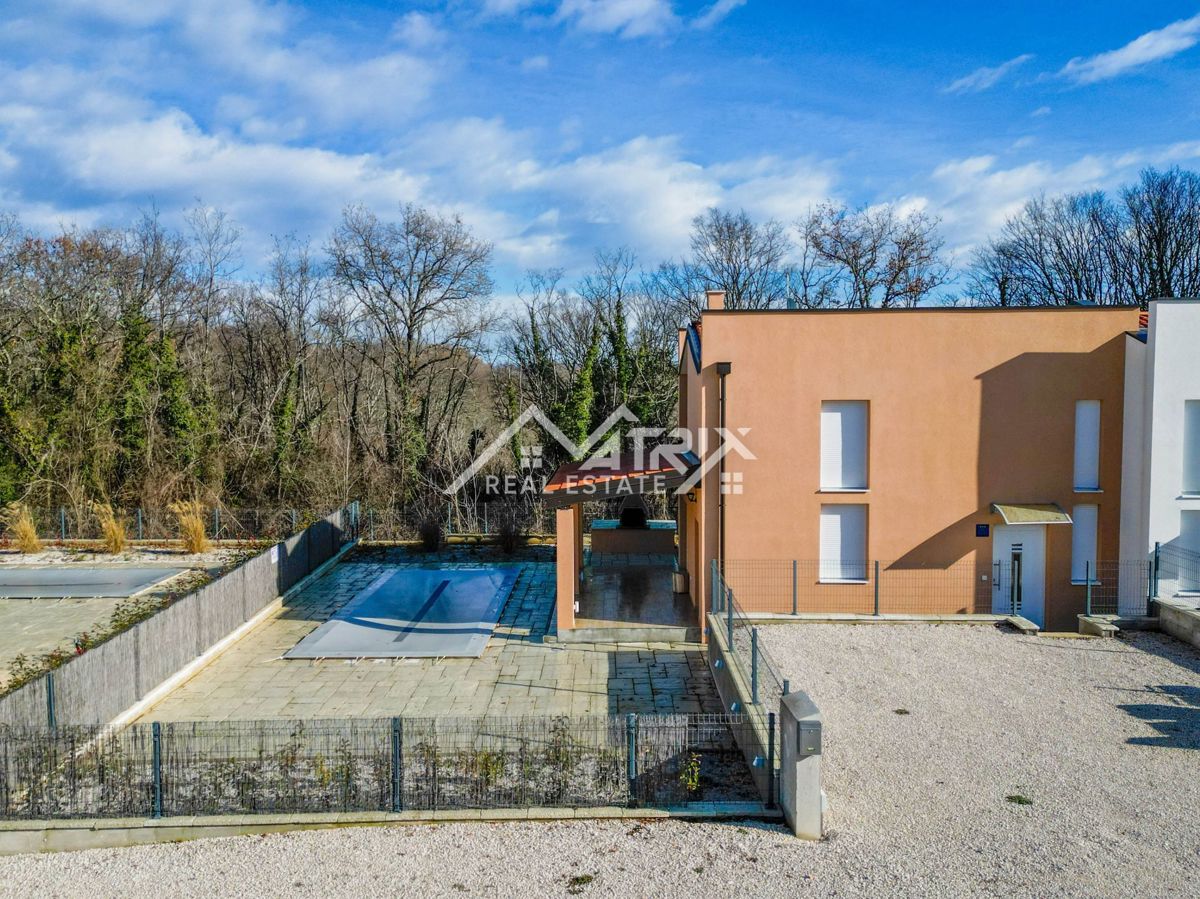 Poreč Umgebung, hochwertige Doppelhaushälfte mit Swimmingpool – 3