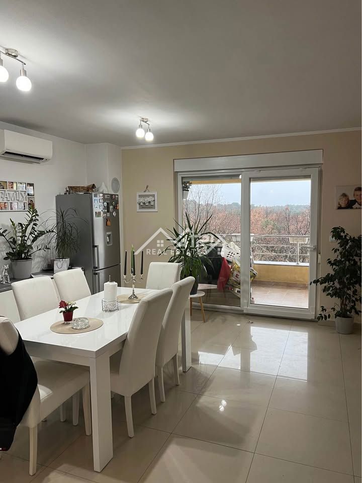 Pula, quality duplex: 3 beds, 2 terraces, parking