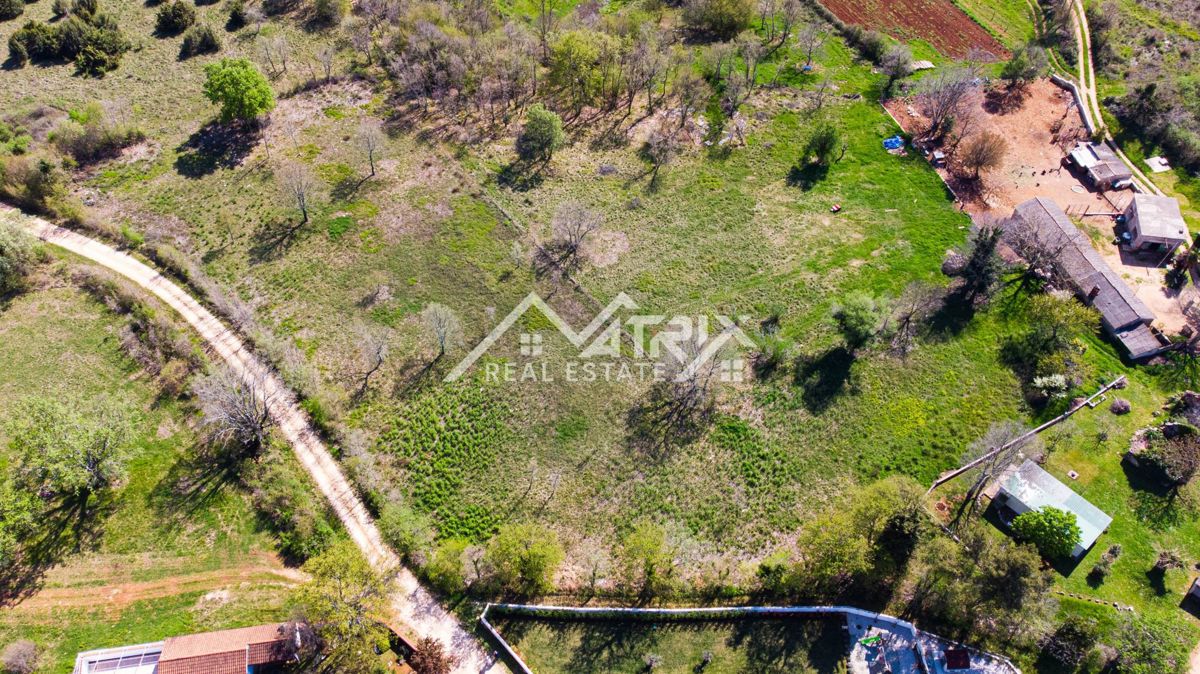 Okolica Poreča, gradbeno zemljišče s pogledom na naravo – 2