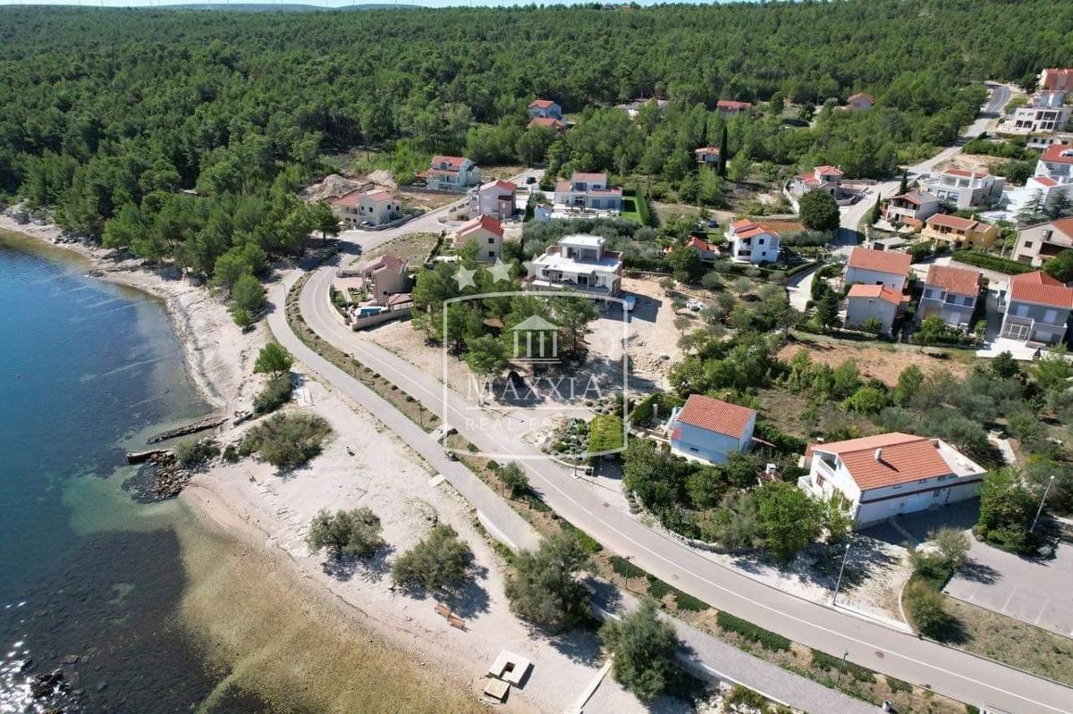 Terreno NOVIGRAD, 68.200 €