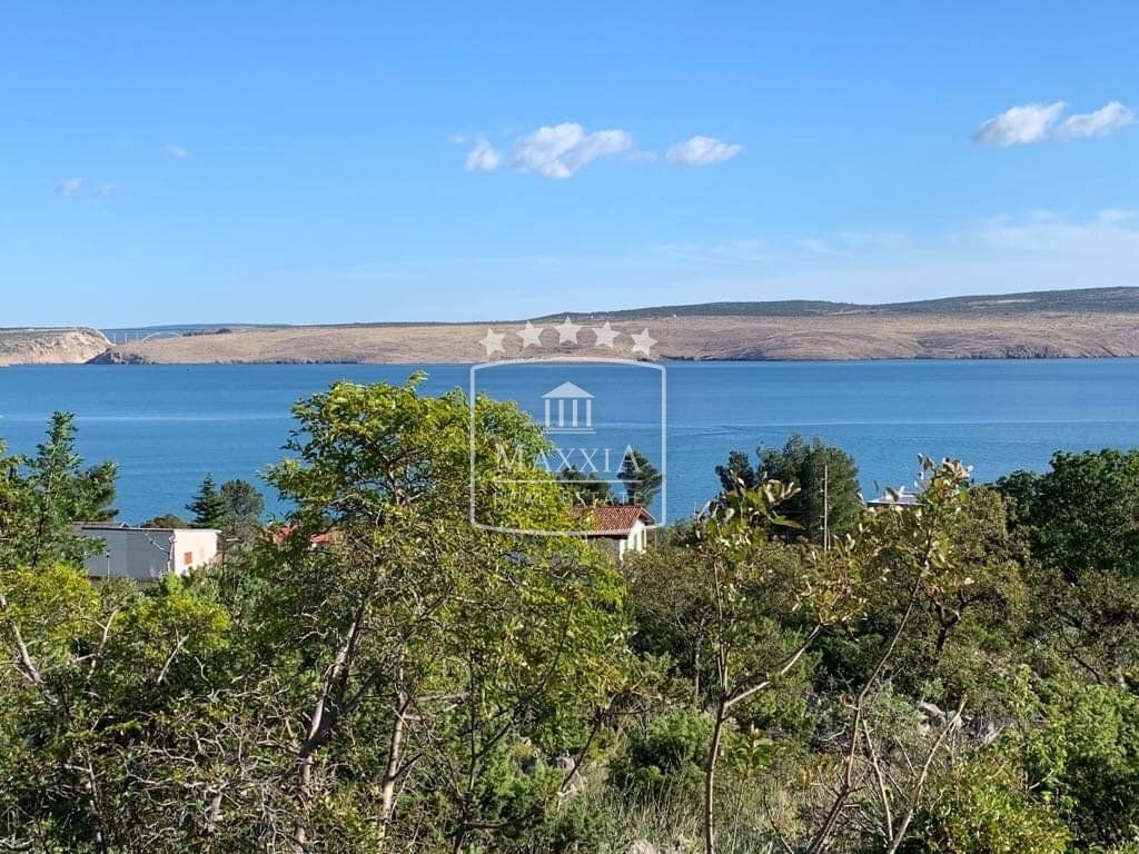 Участок STARIGRAD, 303.200 €