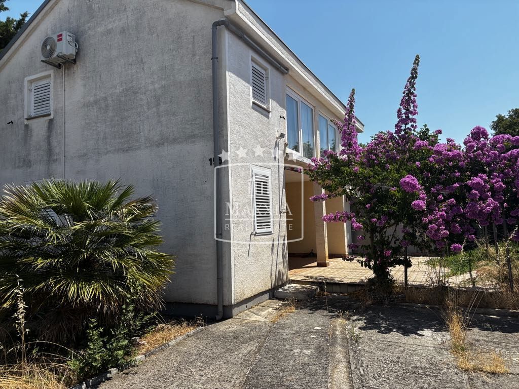 Casa STARIGRAD, 198.000 €