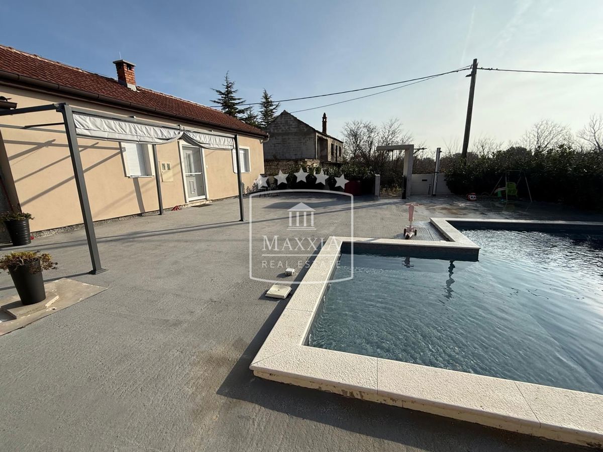 Casa ZEMUNIK DONJI, 299.000 €