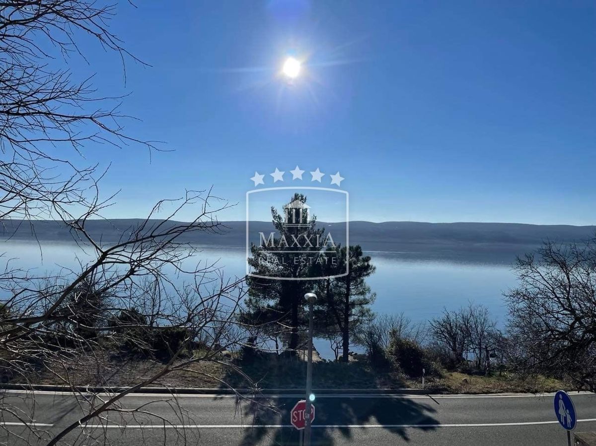 Участок STARIGRAD, 88.800 €