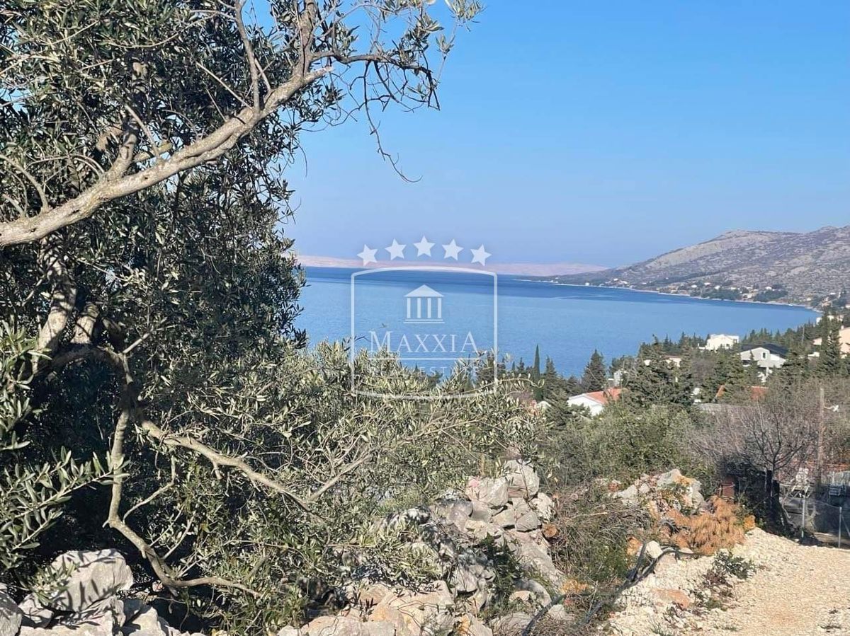 Terreno STARIGRAD, 110.000 €