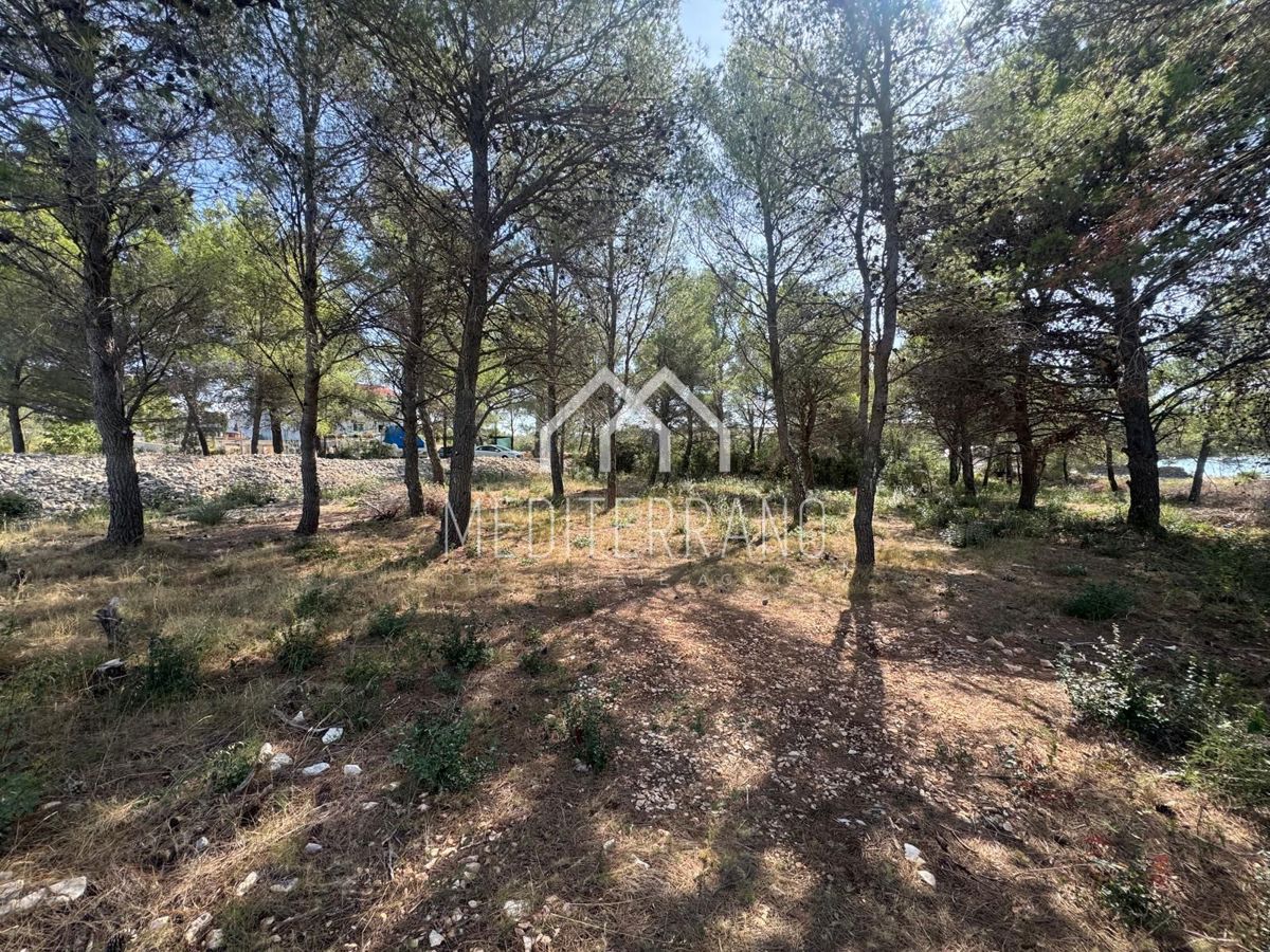Участок ŠIBENIK, 157.000 €