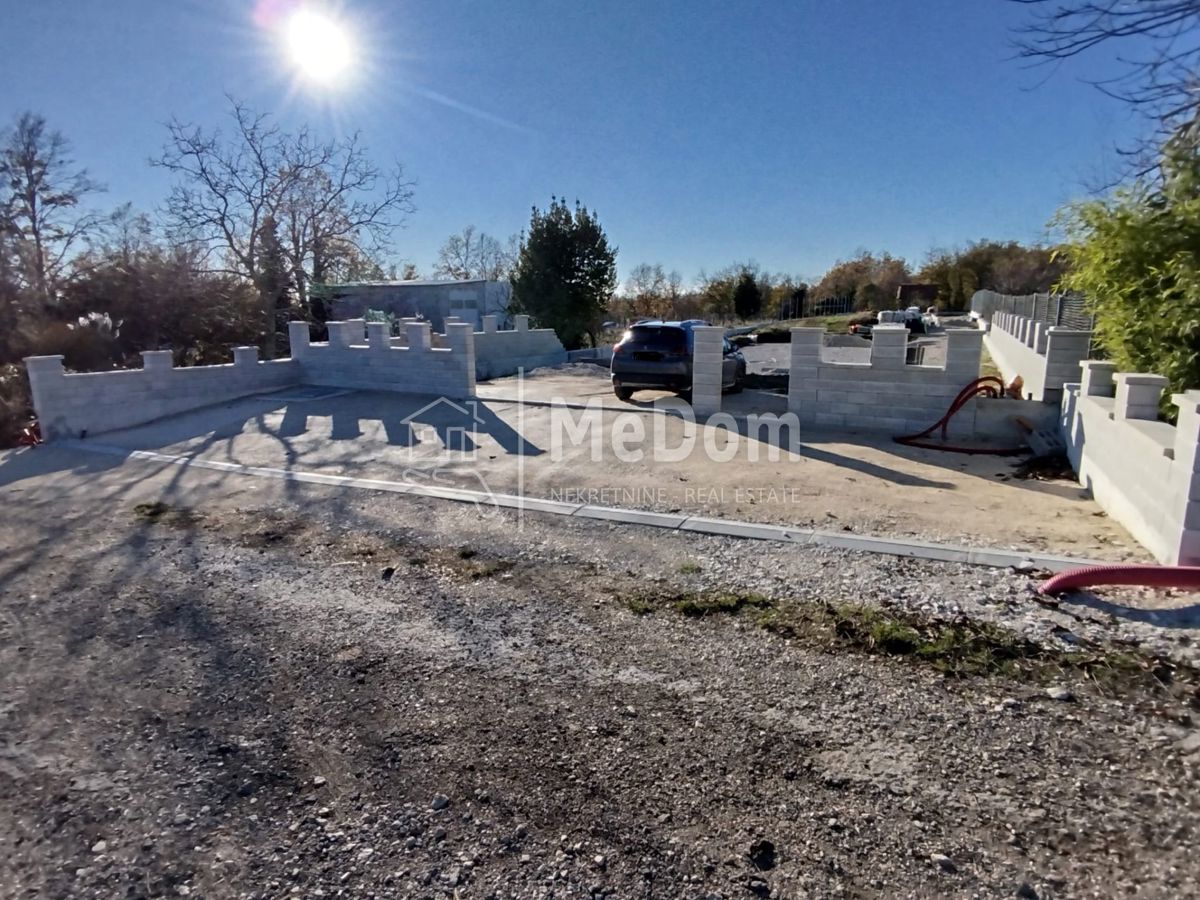 Terreno ŽMINJ, 68.000 €