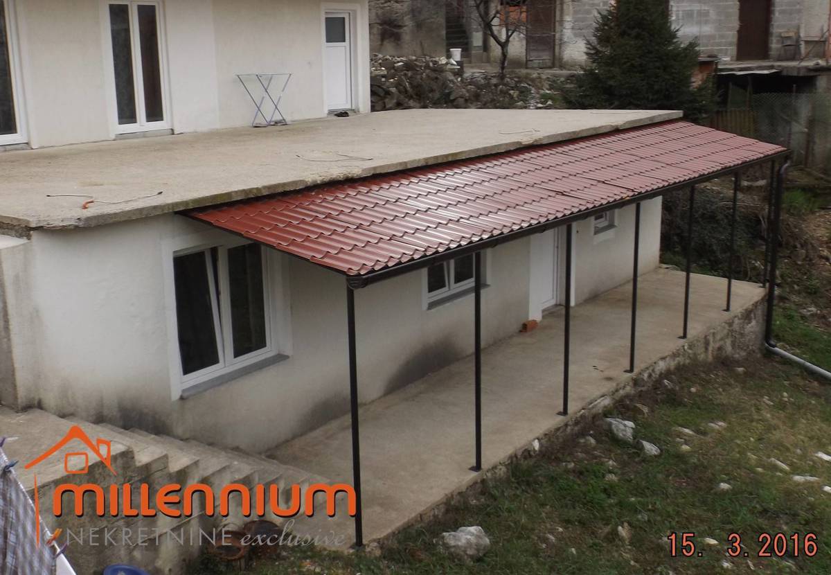 Kastav, samostojeća kuća od 380m2 s 4 stana – 2