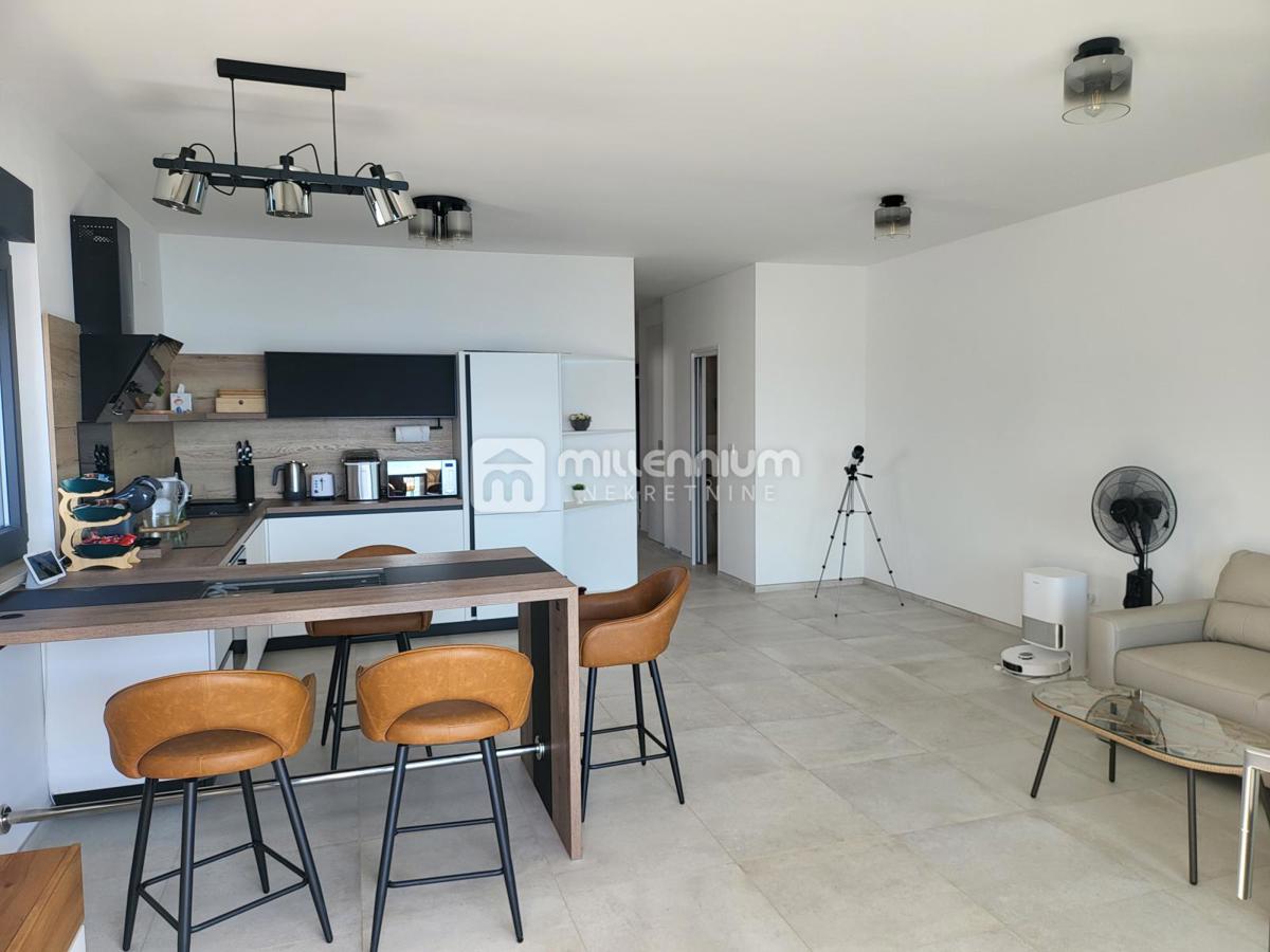 Otok Krk, Omišalj, 77m2, krovna terasa – 3