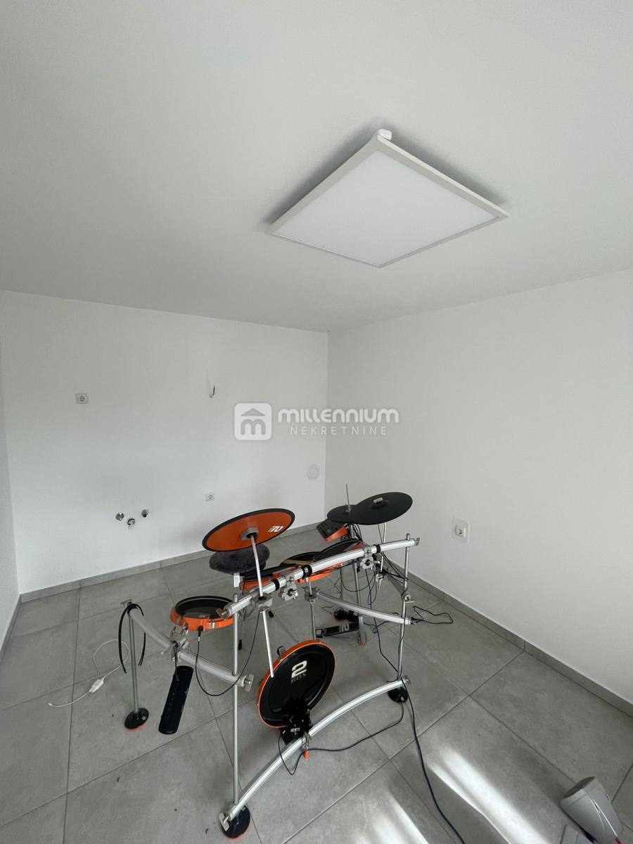 Najam, Marinići, poslovni prostor, 45m2 – 2