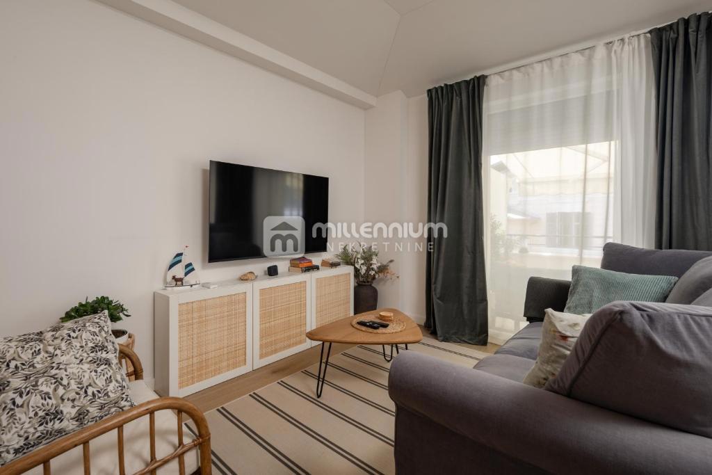 Opatija, 57m2, 1s+db, vrhunski stan, namješten, terasa – 2