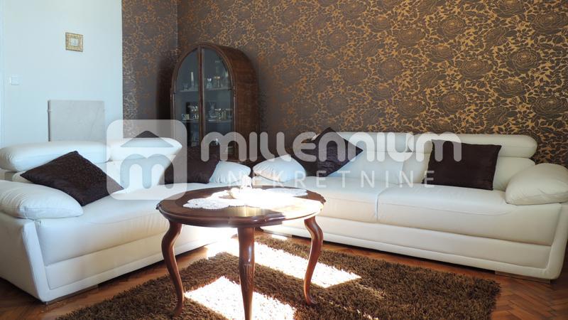Ičići, 140m2, luksuzna etaža za najam na samom Lungo mare – 3