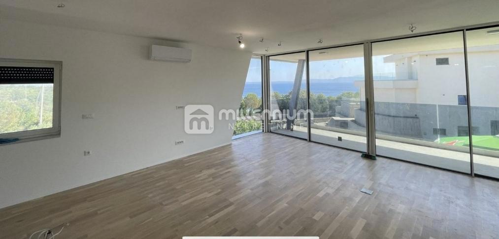 Kostrena, novogradnja, 150m do mora, 3s+db, terasa i parking – 3