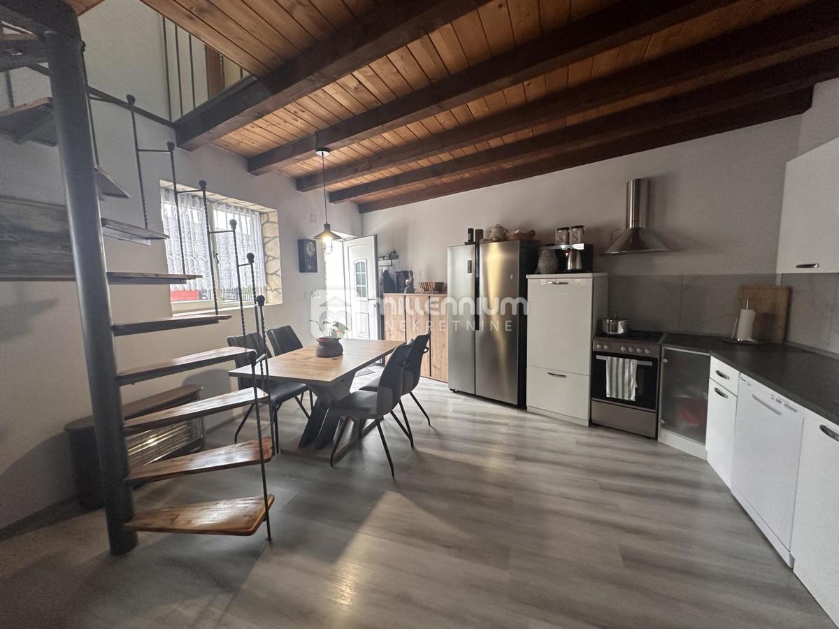 Novi Vinodolski, 120m2, samostojeća kuća – 2