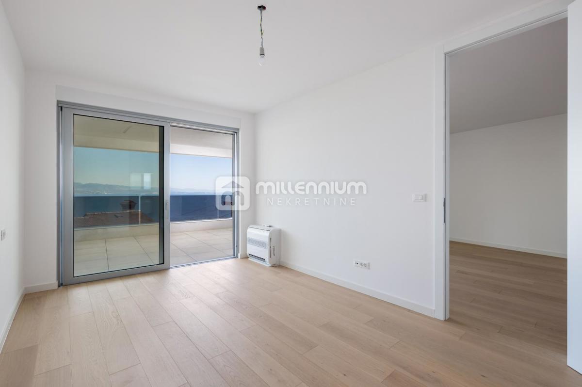 Opatija, vrhunska novogradnja, 95.96m2, 2s+db, bazen, parking – 2