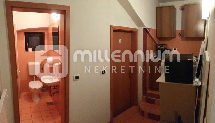 Centar, poslovni prostor od 100m2 – 3