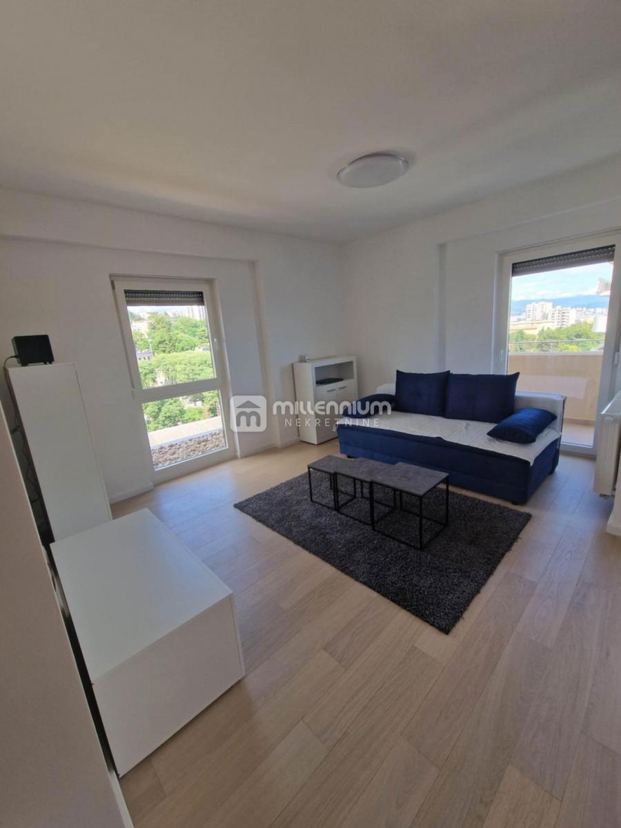Appartamento RIJEKA, 1.200 €