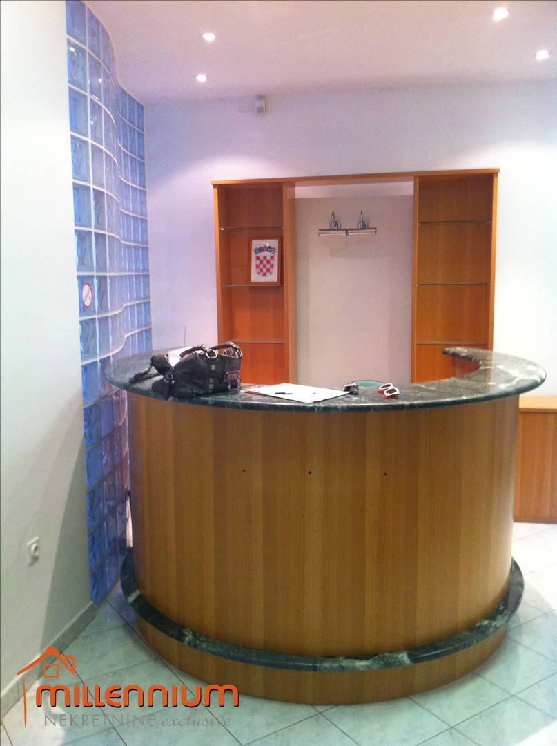 POSLOVNI PROSTOR, RIJEKA, CENTAR, 137m2, 4SKL, UREĐEN – 2