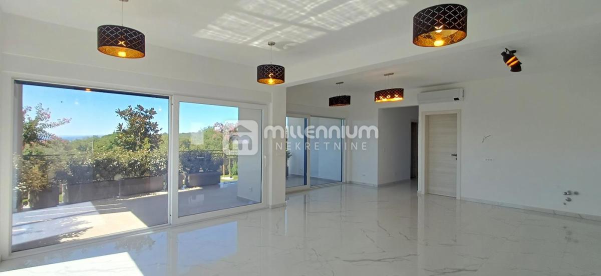Otok Krk, samostojeća kuća, 200m2, bazen – 2